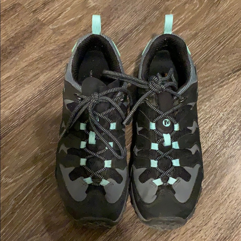 Hiking shoes